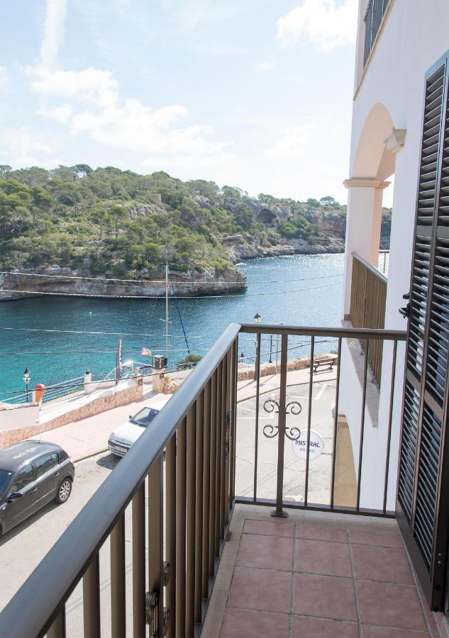 Apartamentos Vista Al Puerto Cala Figuera  Exterior photo